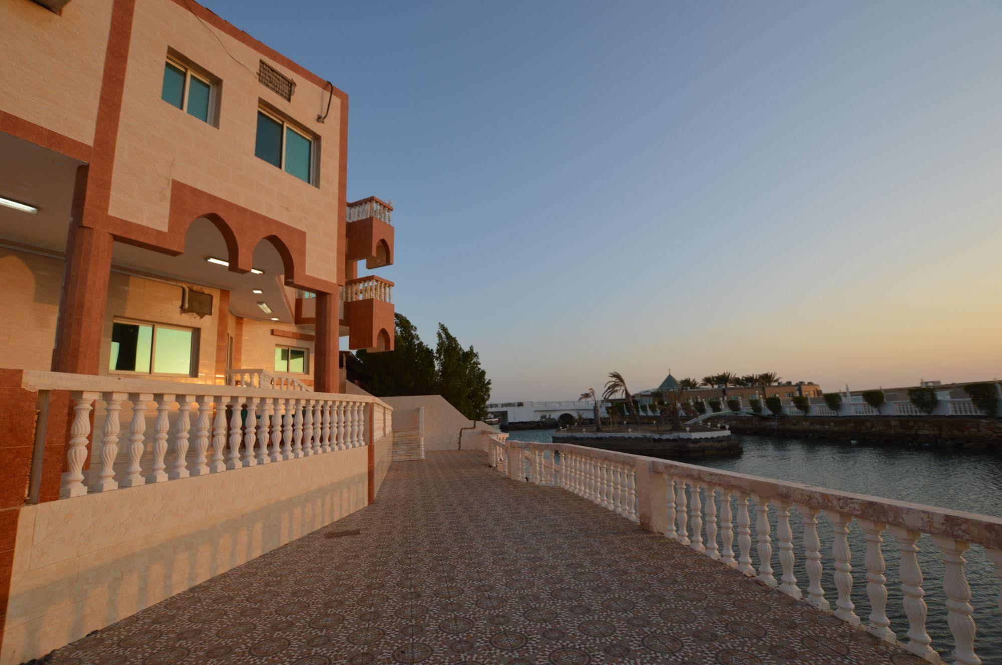 Al Ahmadi Plaza Resort Yanbu Exterior foto